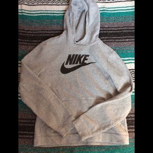 NIKE HOODIE (WITH POCKETS)